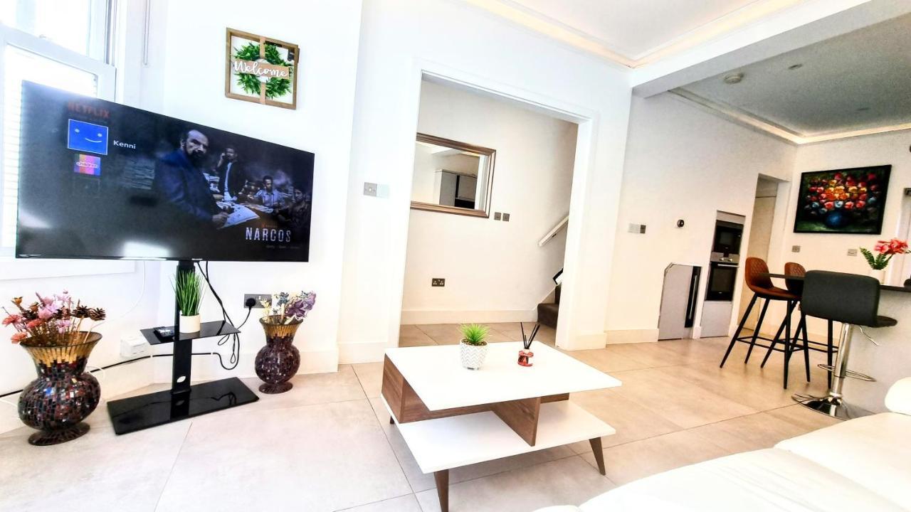 Surbiton Luxury Garden House 19 Villa Buitenkant foto